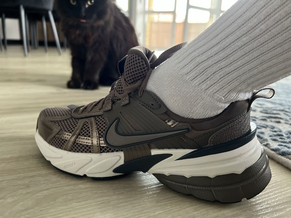 Nike V2K Run Mink Brown