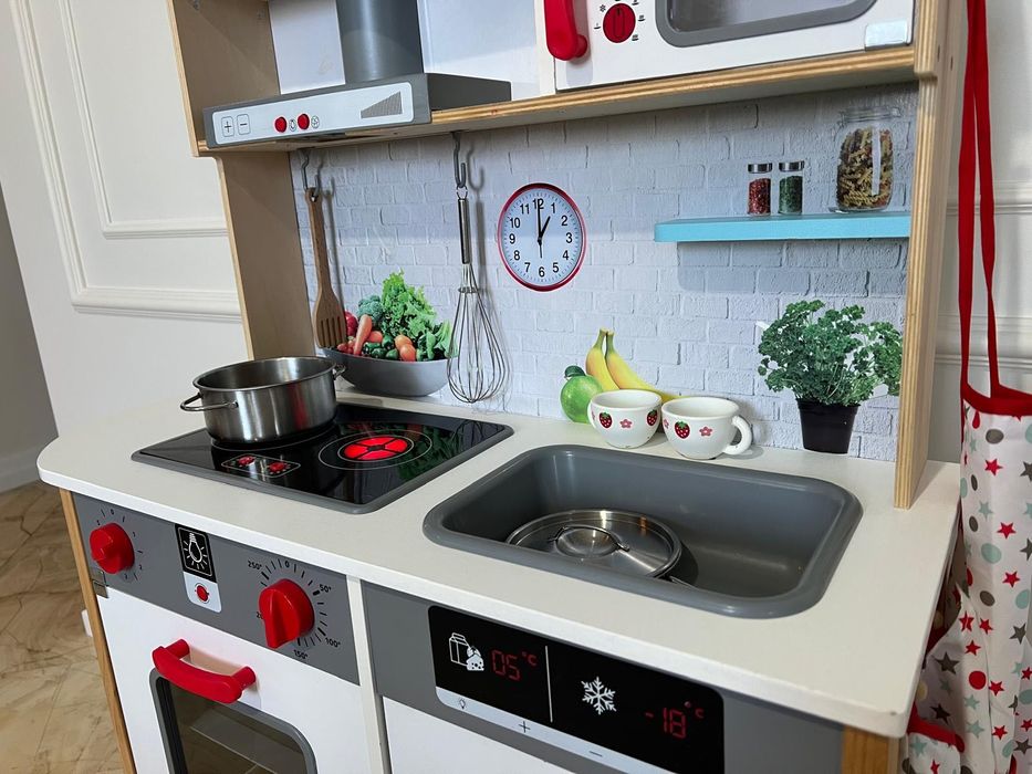 Drewniana kuchnia dla dzieci Playtive z akcesoriami, LED i dźwiękiem