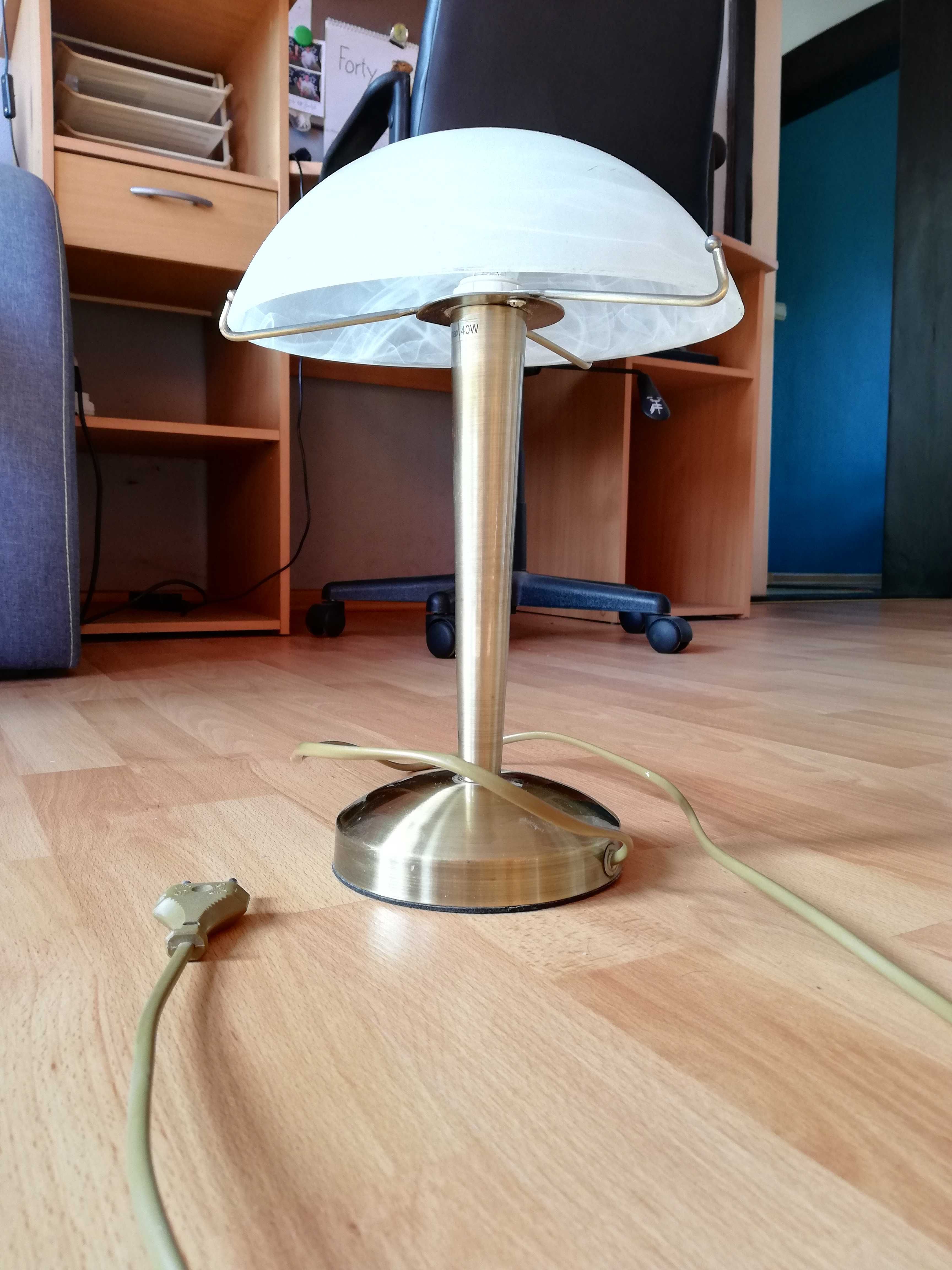 Lampka nocna, lampka biurowa, włączana dotykiem