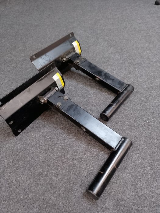 2 Suporte de parede para coluna de som