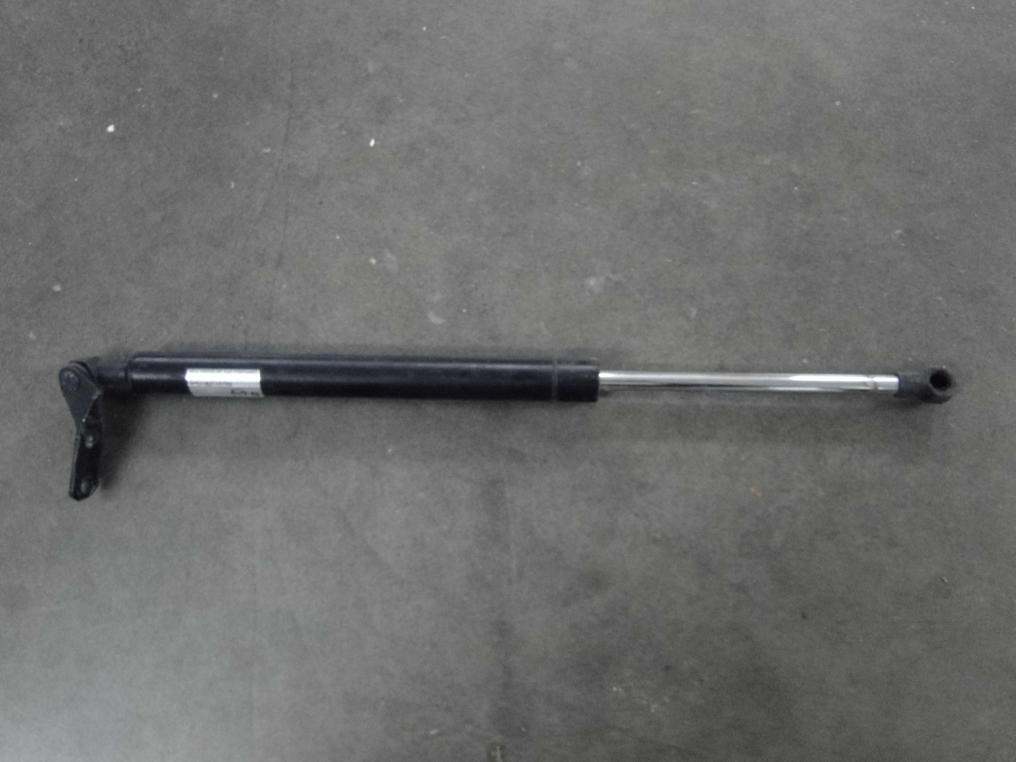 Амортизатор кришки багажника Mazda CX-9 CX9 2007-2014р.