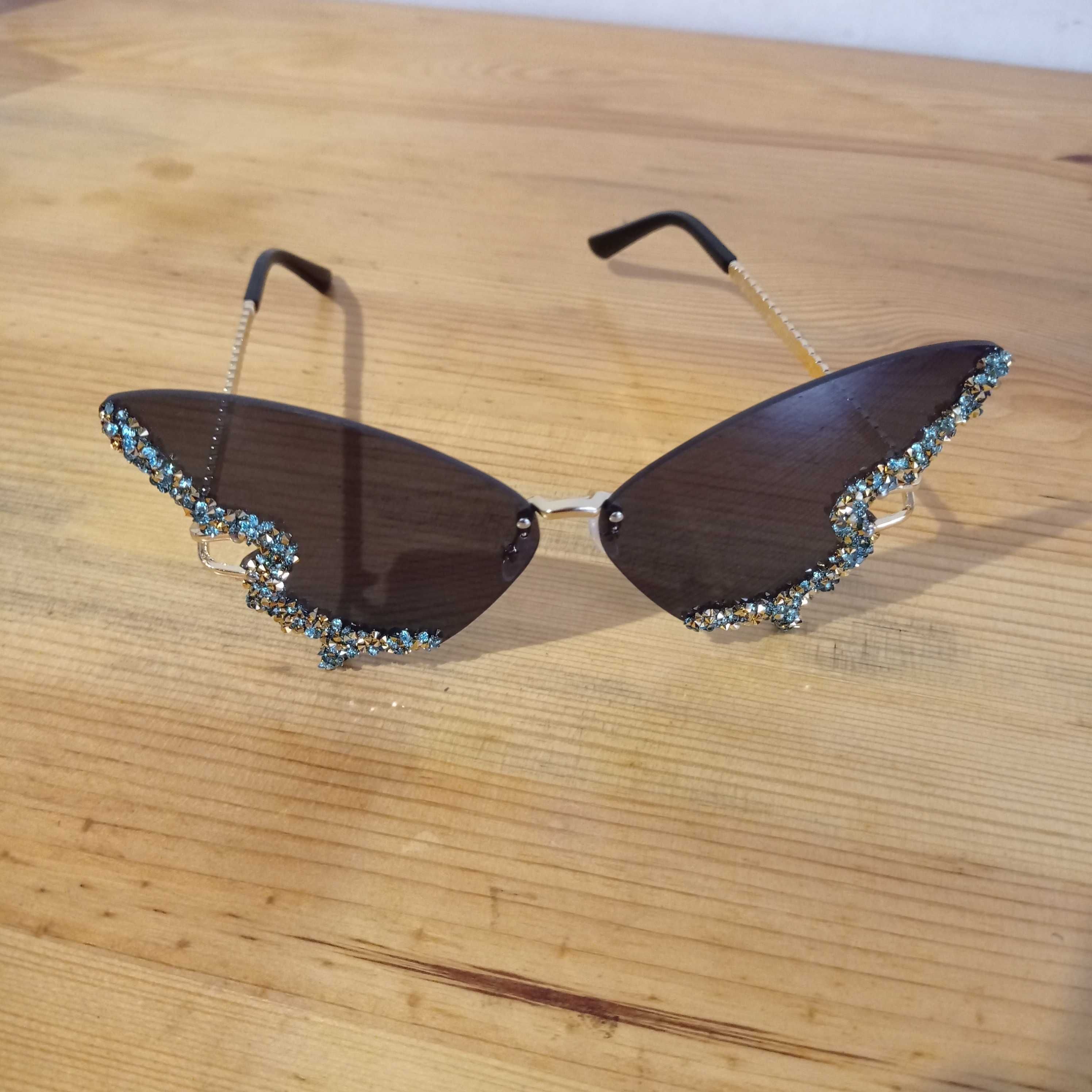 Okulary przeciw słoneczne motylki