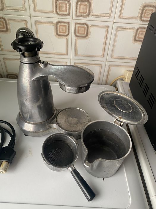 Maquina de cafe italiana marca Vesuviana