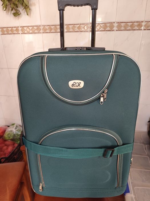 Mala de viagem e nécessaire - novos, nunca utilizados !