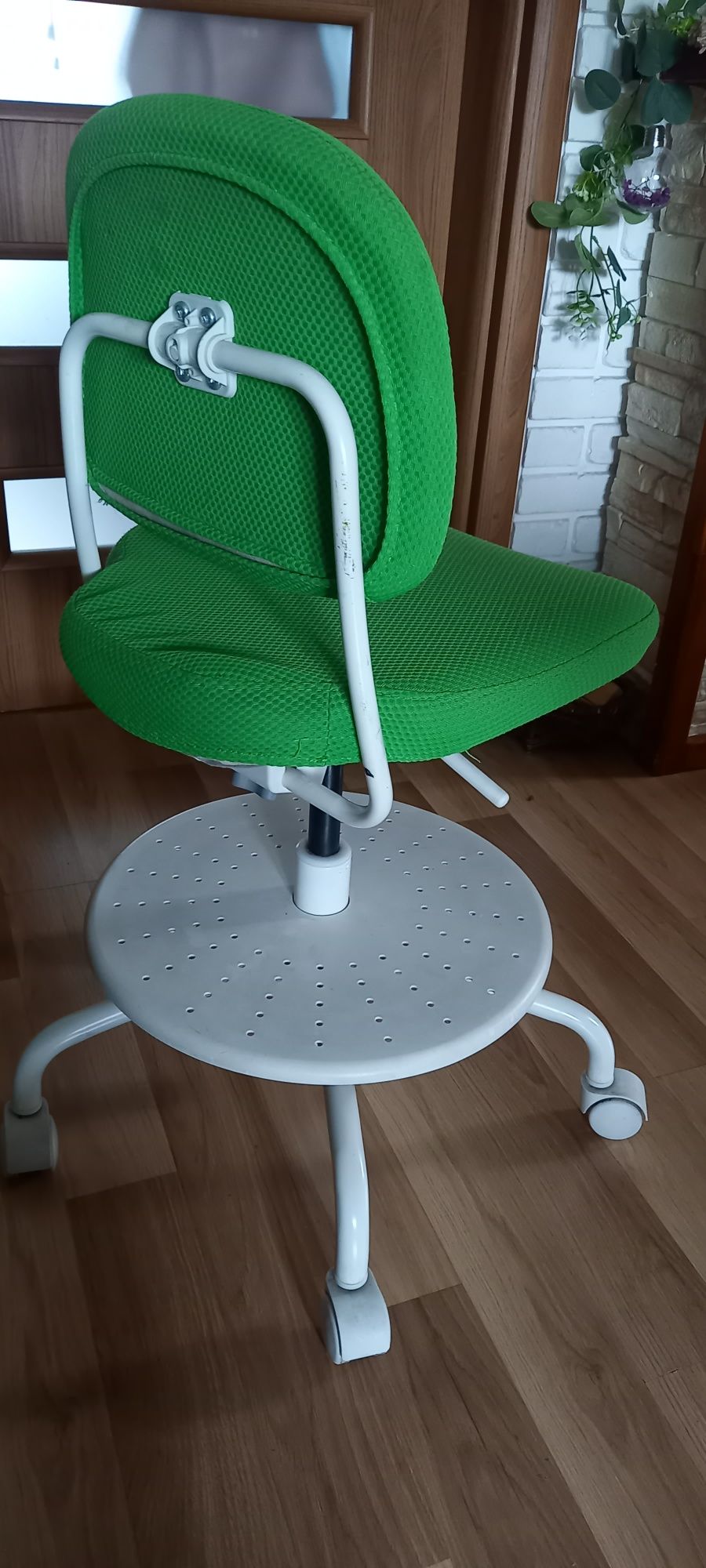 Krzeslo obrotowe do biurka