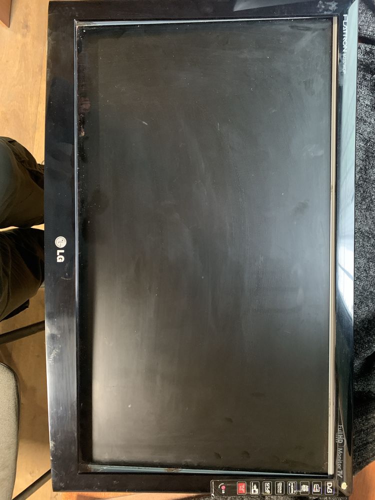 Продам монітор LG FLATRON  M237WDP