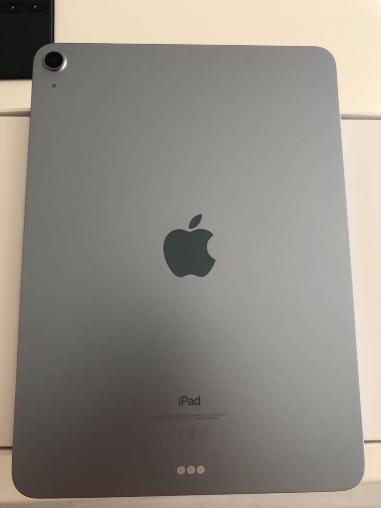 iPad Air Sky Blue 256GB Wi-fi
