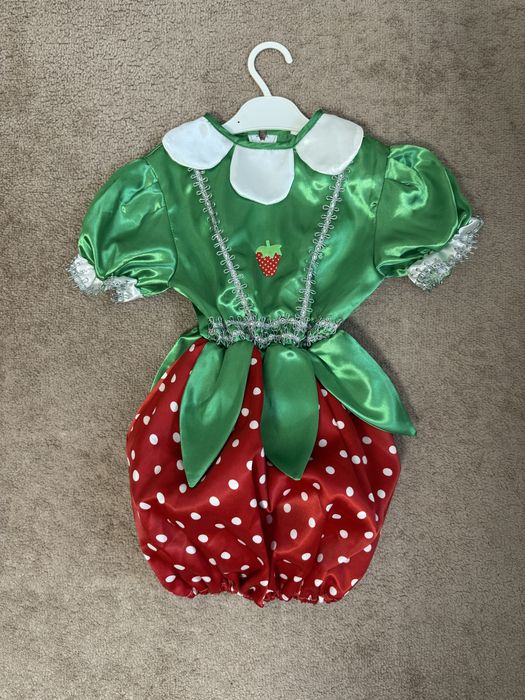 Костюм Полунички зріст 104, 116