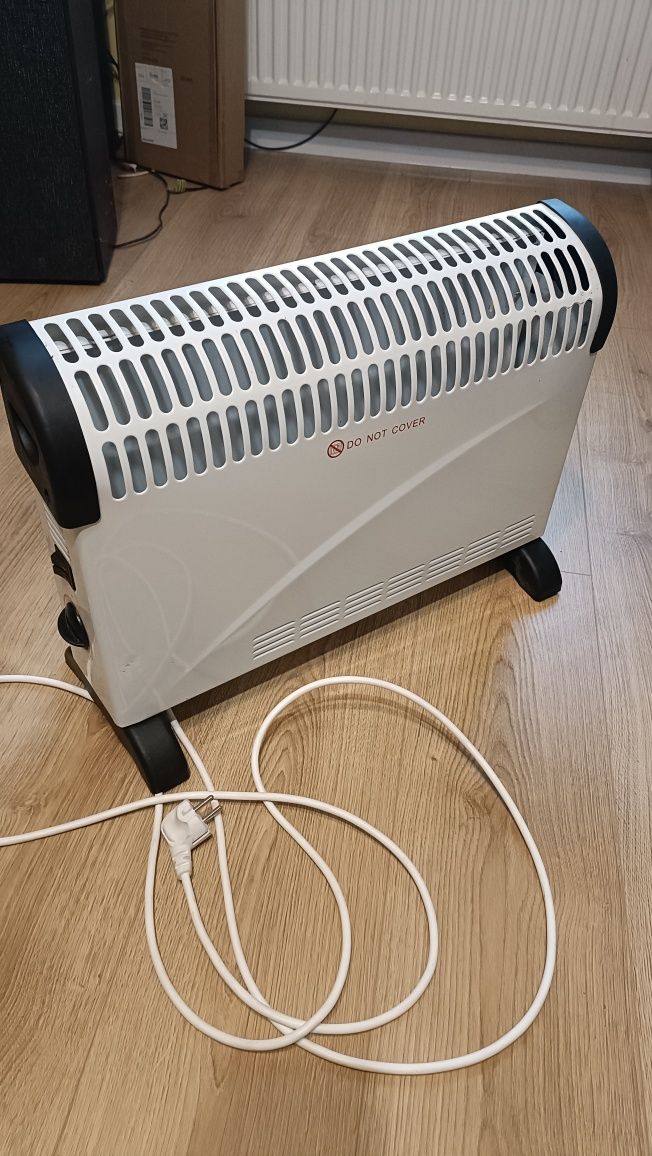 Grzejnik konwektorowy elektryczny CH2000bs 2000W