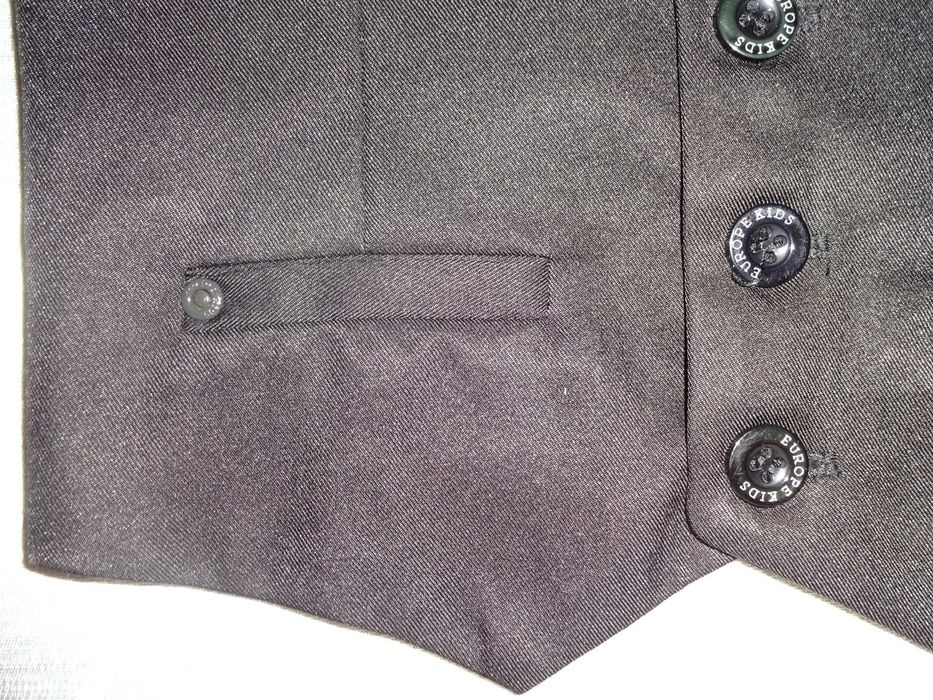 EUROPE KIDS elegancka czarna chłopięca kamizelka OKAZJA 110-116 cm