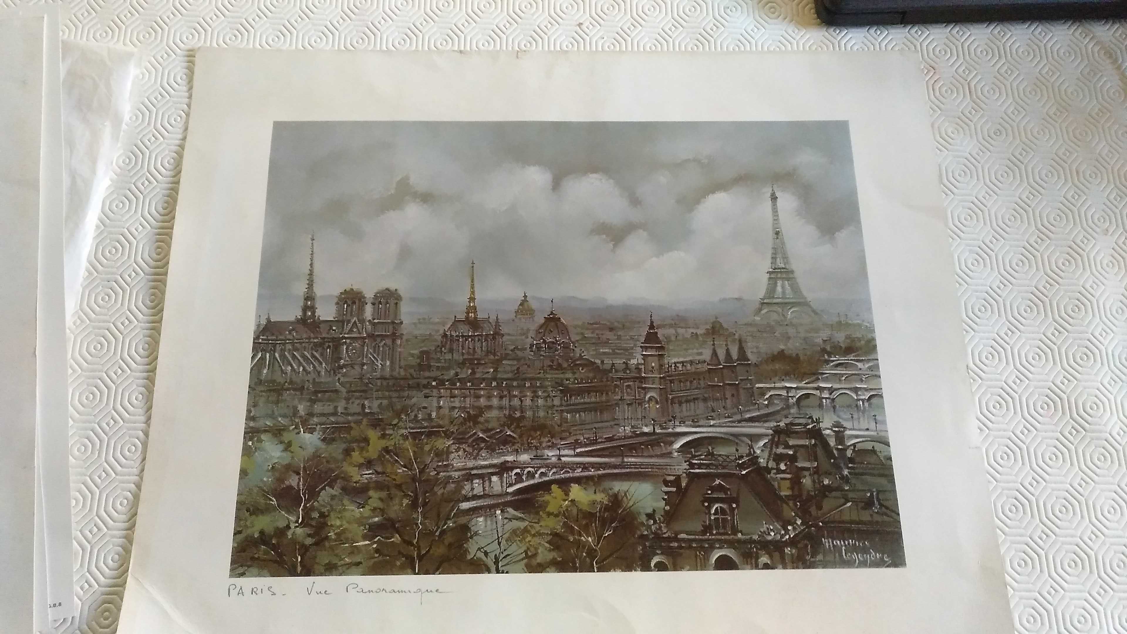 Espelhos, gravuras de Paris e Tela pintada a óleo