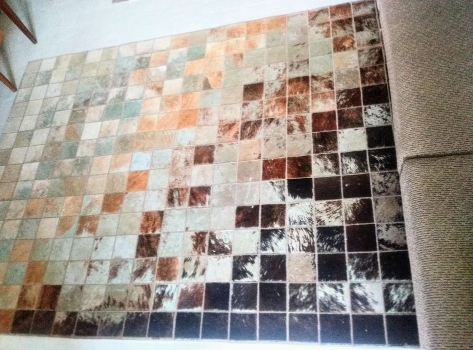 Dywan patchwork z krowiej skóry
