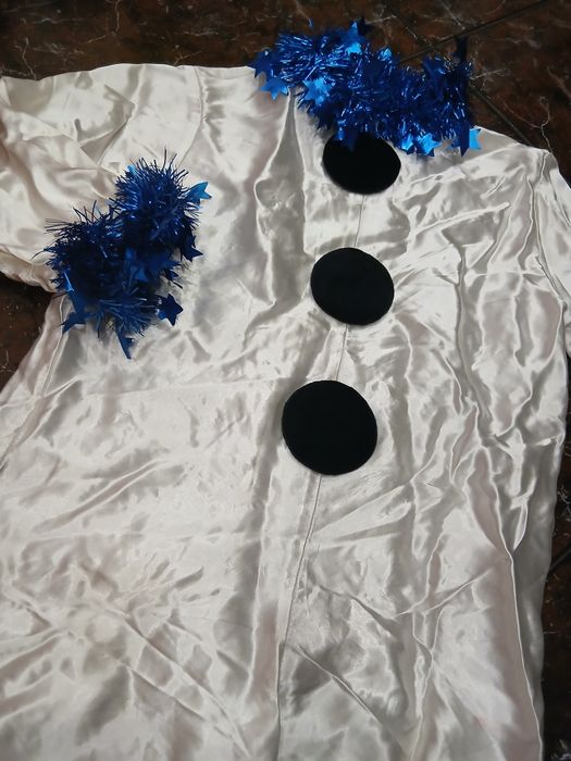 Новорічний костюм сніговика