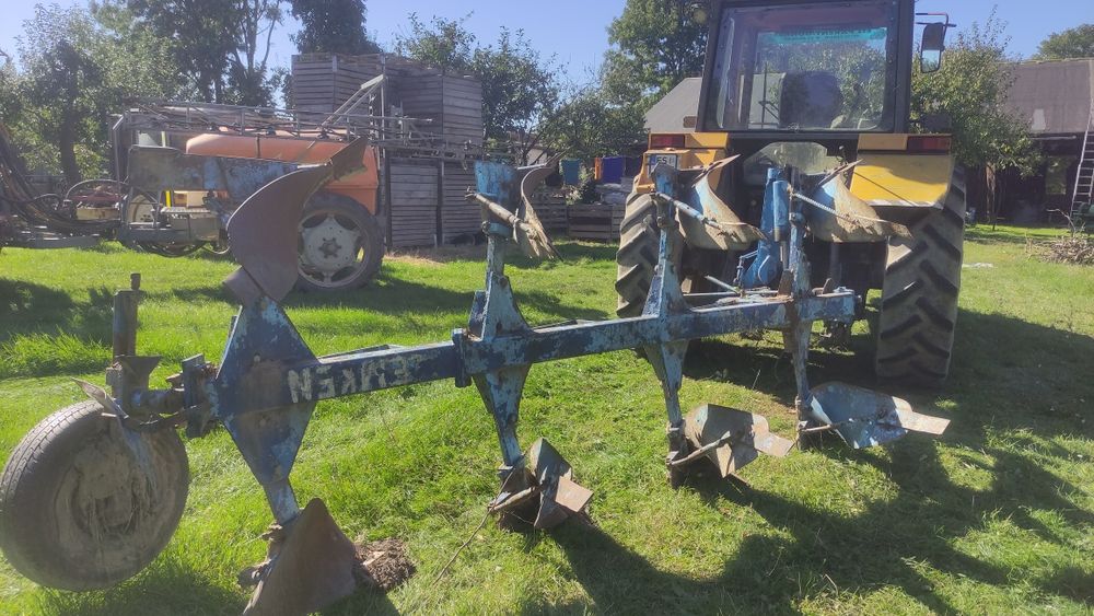 Lekki Pług obrotowy 4 skibowy lemken opal