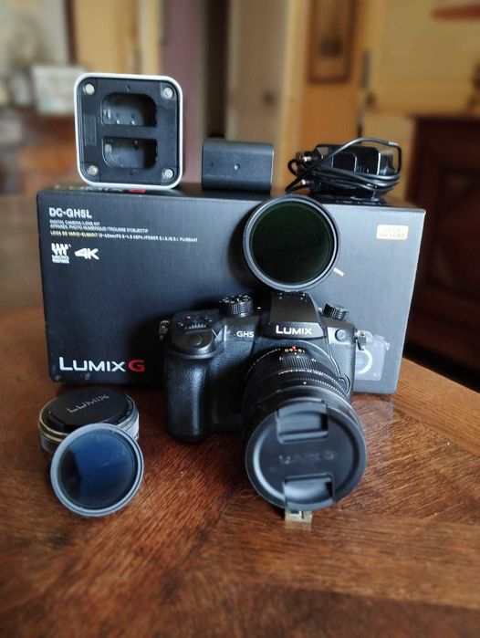 Panasonic Lumix GH5 + Lente 20mm f/1.7 + Acessórios