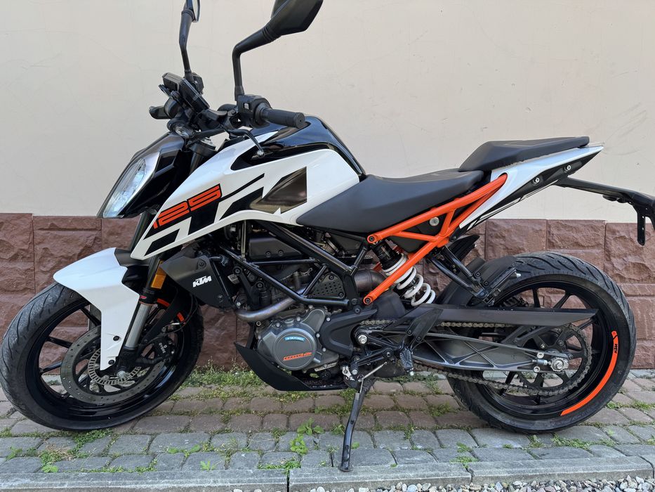 KTM DUKE 125 ABS 10/2020r kat b/A1
