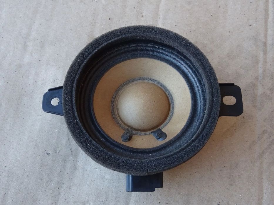 GŁOŚNIK ŚRODKOWY W DESKĘ ROZDZIELCZĄ POD NAVI GŁOŚNOMÓWIĄCY OPEL INSIGNIA A B ASTRA J ZAFIRA C