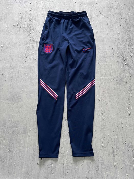 Granatowe sportowe spodnie Nike Reprezentacja Anglii