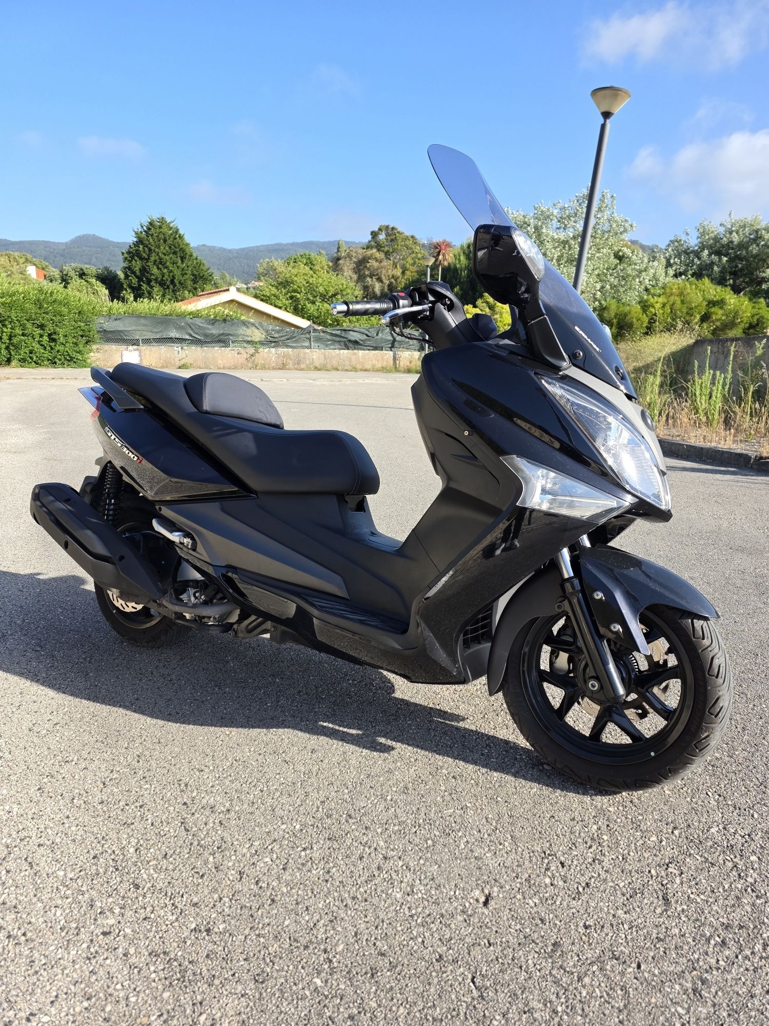 Scooter Sym GTS 300i