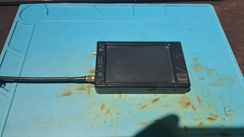 tinySA ultra прилад