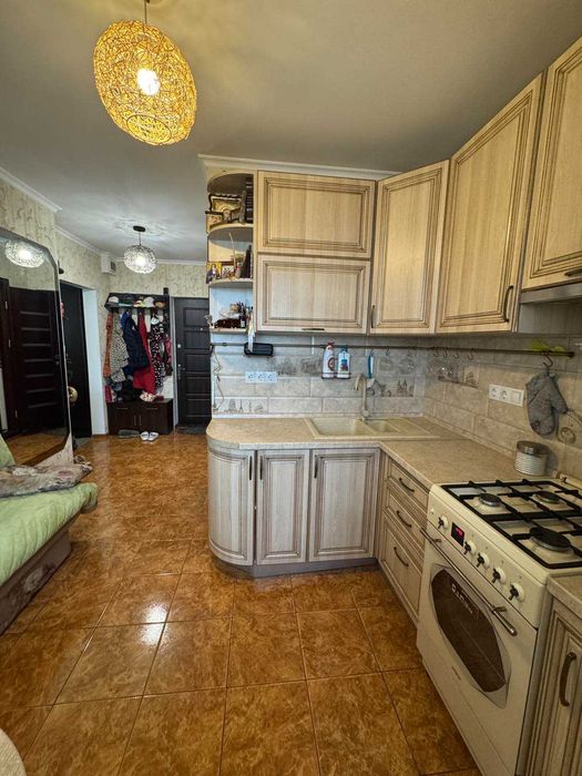 Продам однокімнатну квартиру в хорошому стані + гараж! 45000$! Торг!