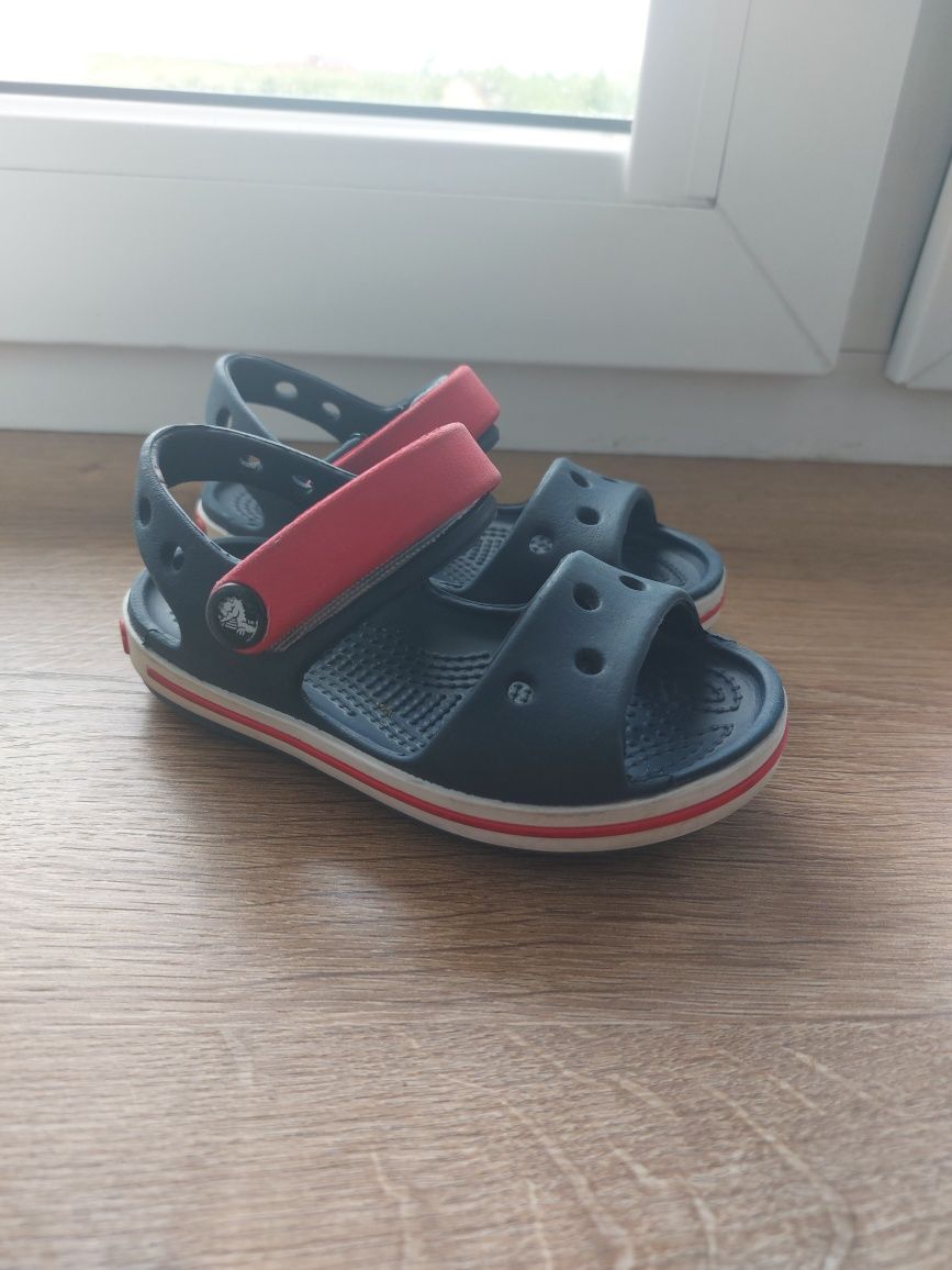 Sandałki crocs c6