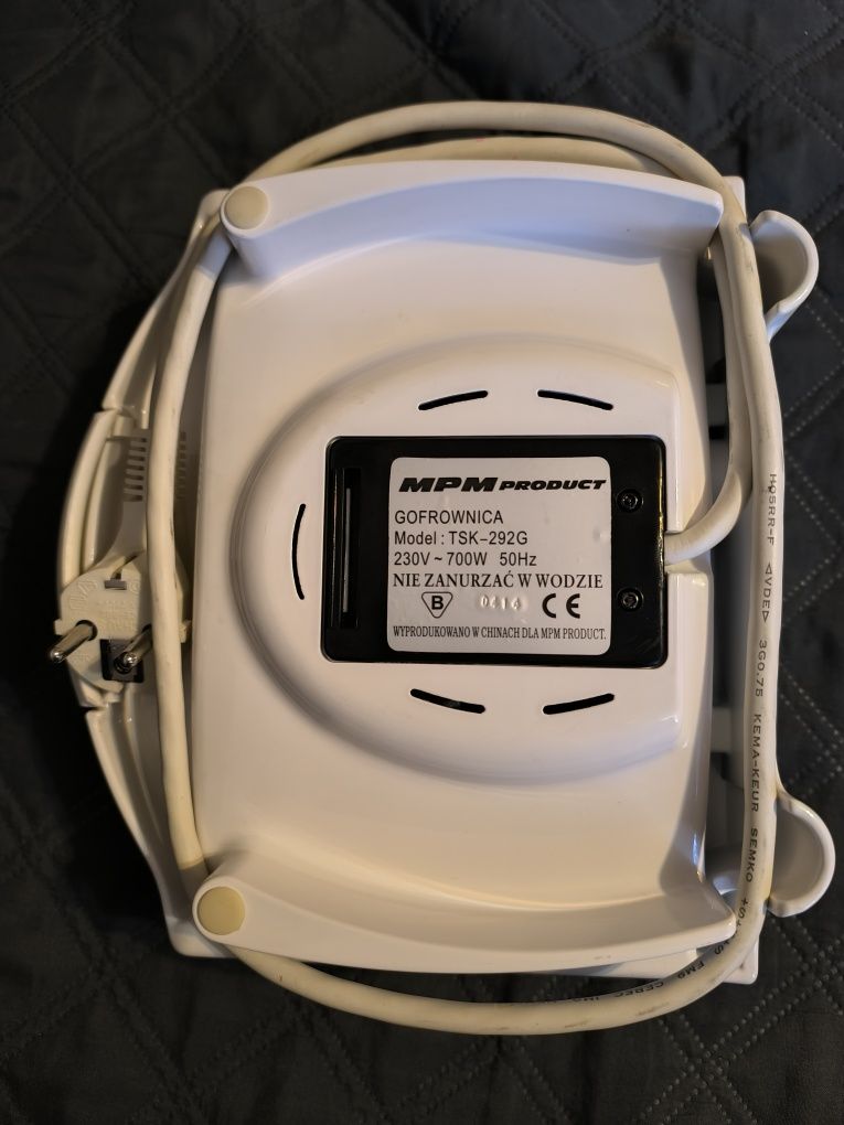 Gofrownica MPM 700W