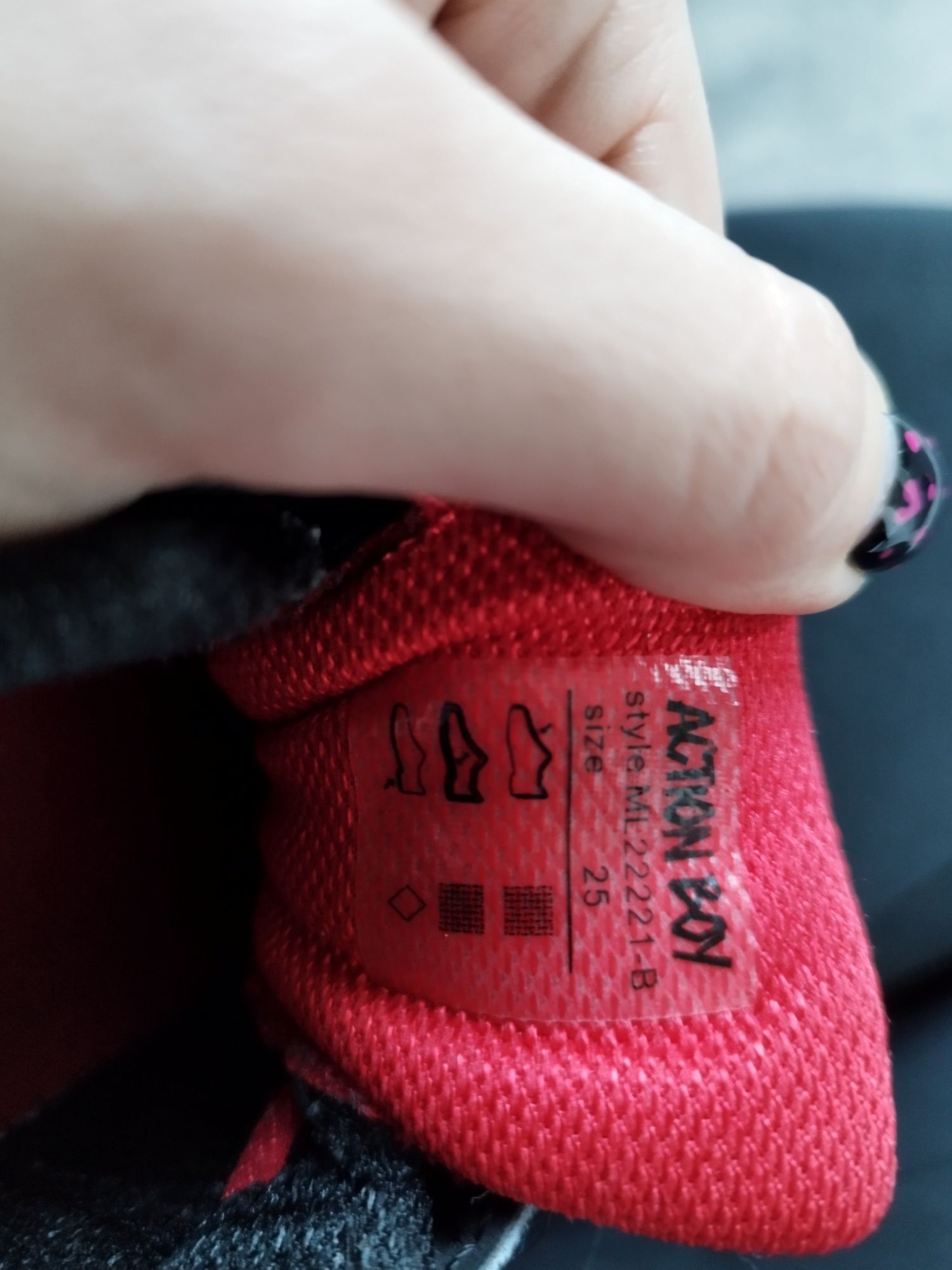 Buty dla chłopca, r. 25 czerwono pomarańczowe