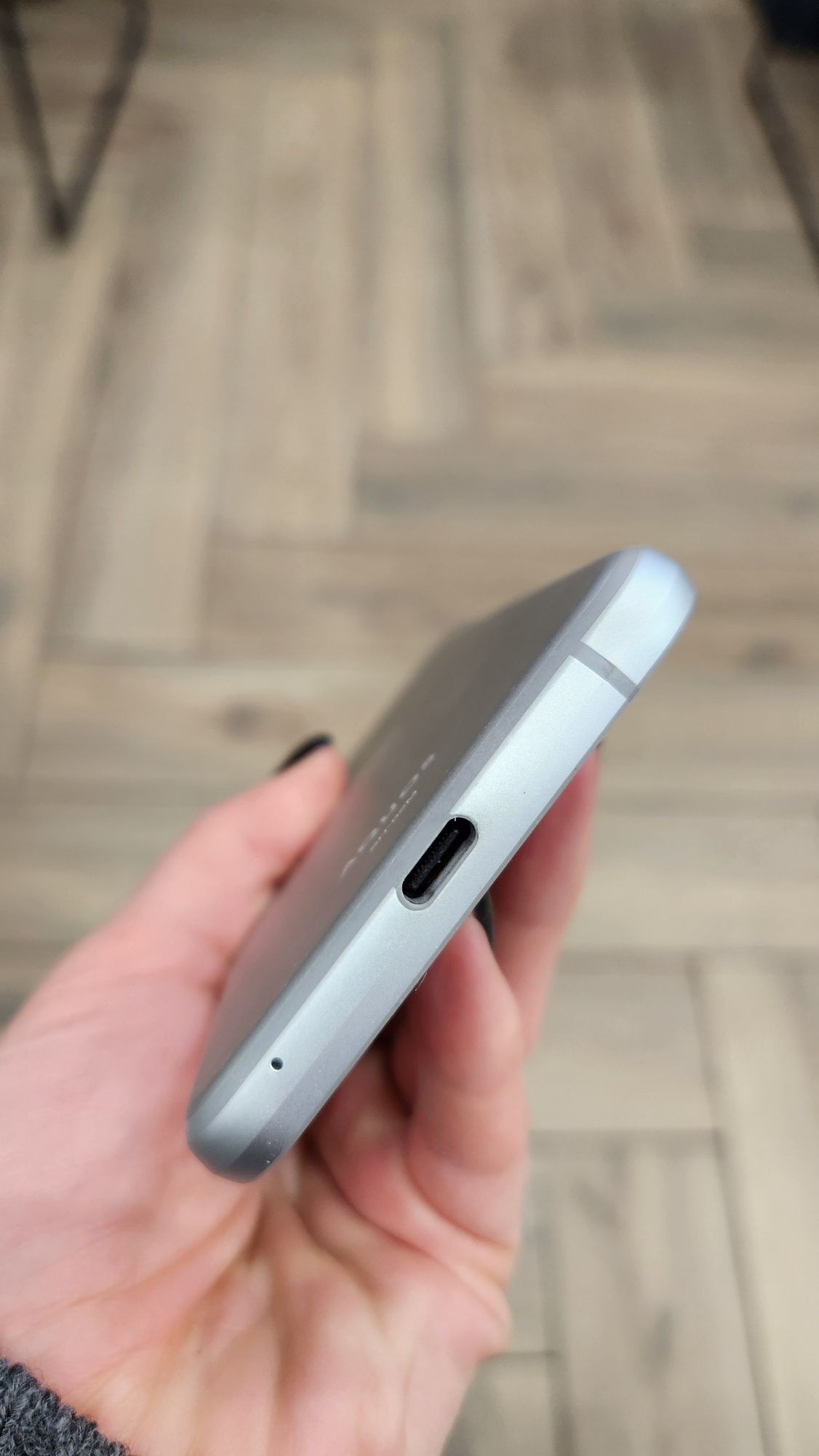Продам Sharp AQUOS Sense3 SH-02M – компактний, надійний смартфон

Про