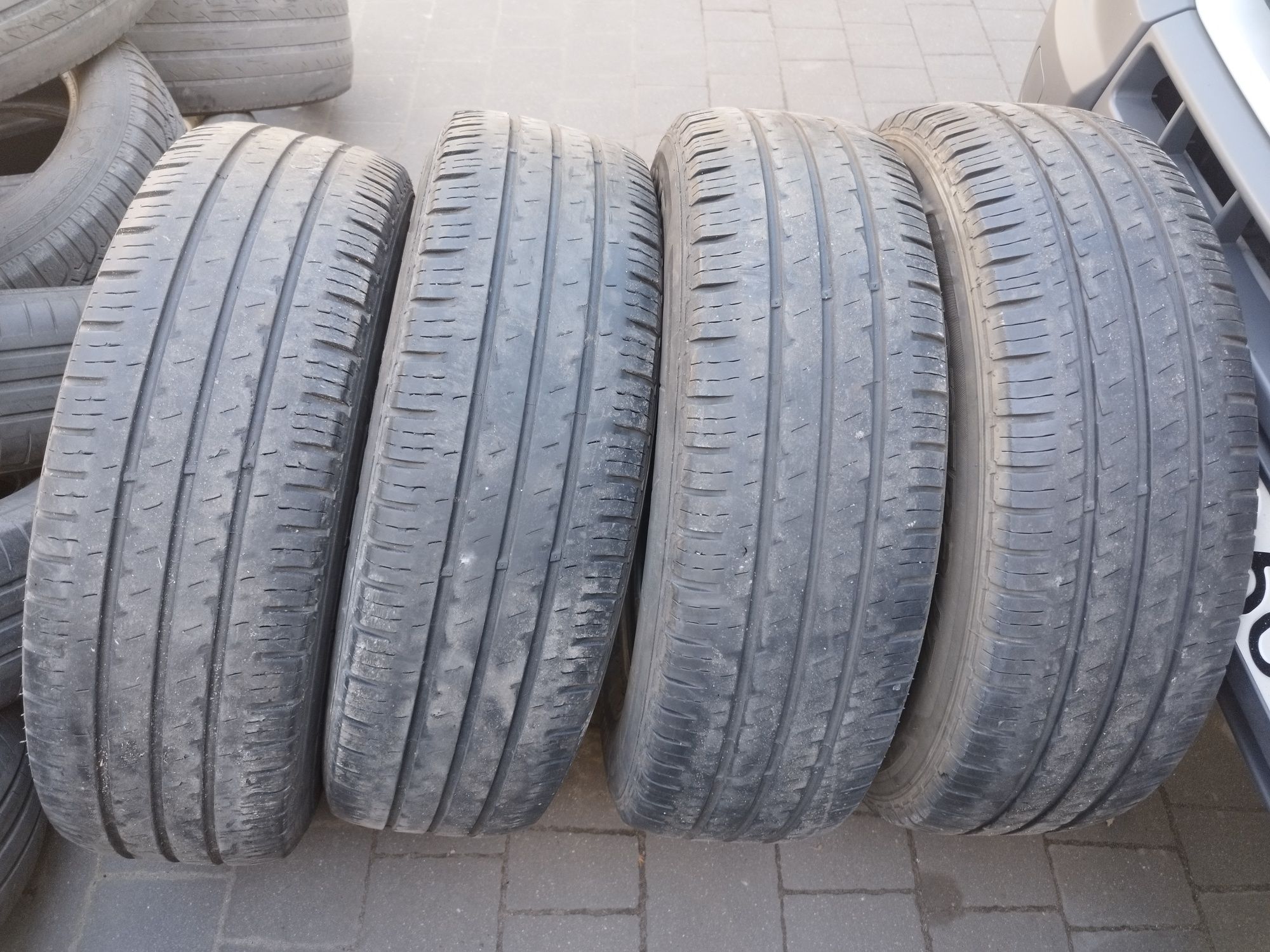 Opony Do Busa / Dostawczaka/ Hankook Vantra LT / 215/75R16C 116/114