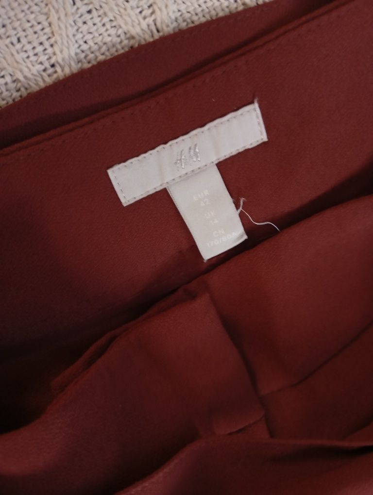 H&M L-XL klasyczne spodnie z paskiem do biura burgund ceglasty brązowy