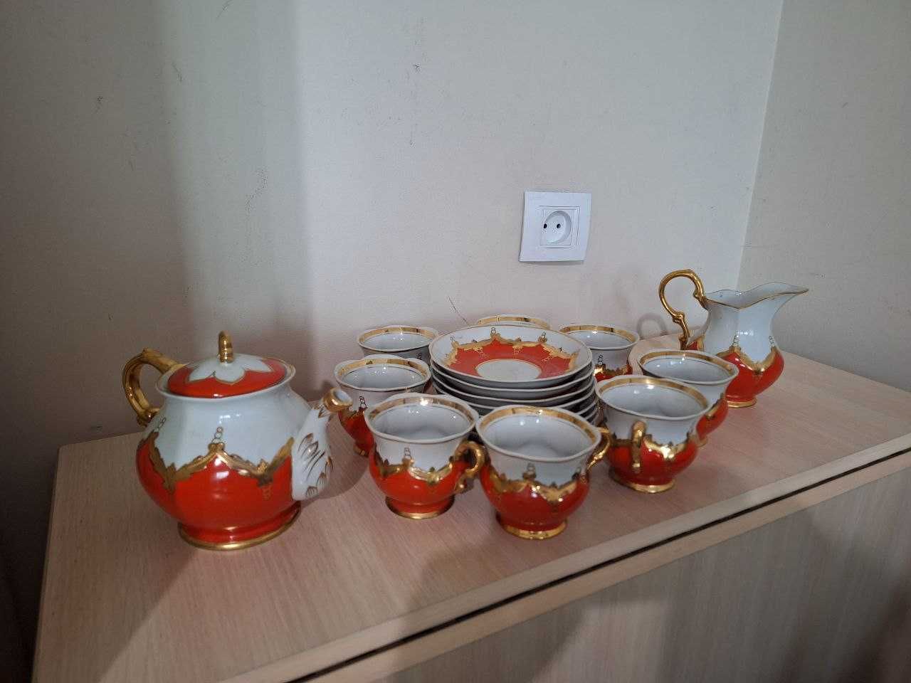 Чайный сервис (Красный бутон) СССР, фарфор