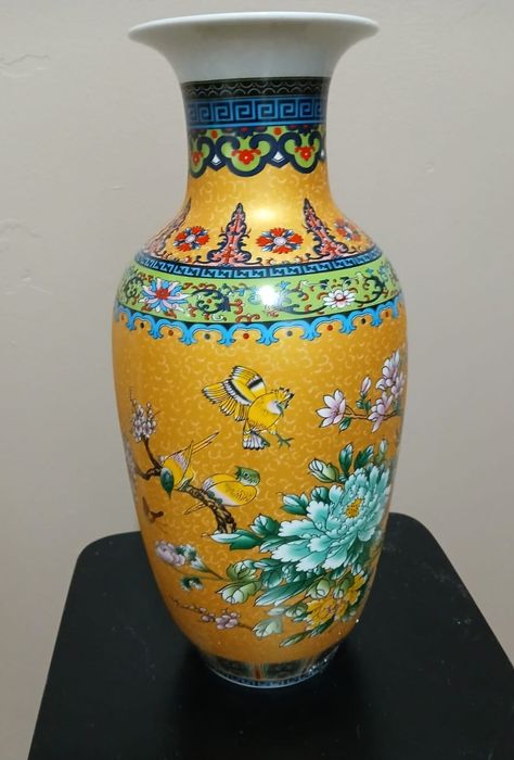 Jingdezhen. Sygnowany Chinski porcelanowy wazon