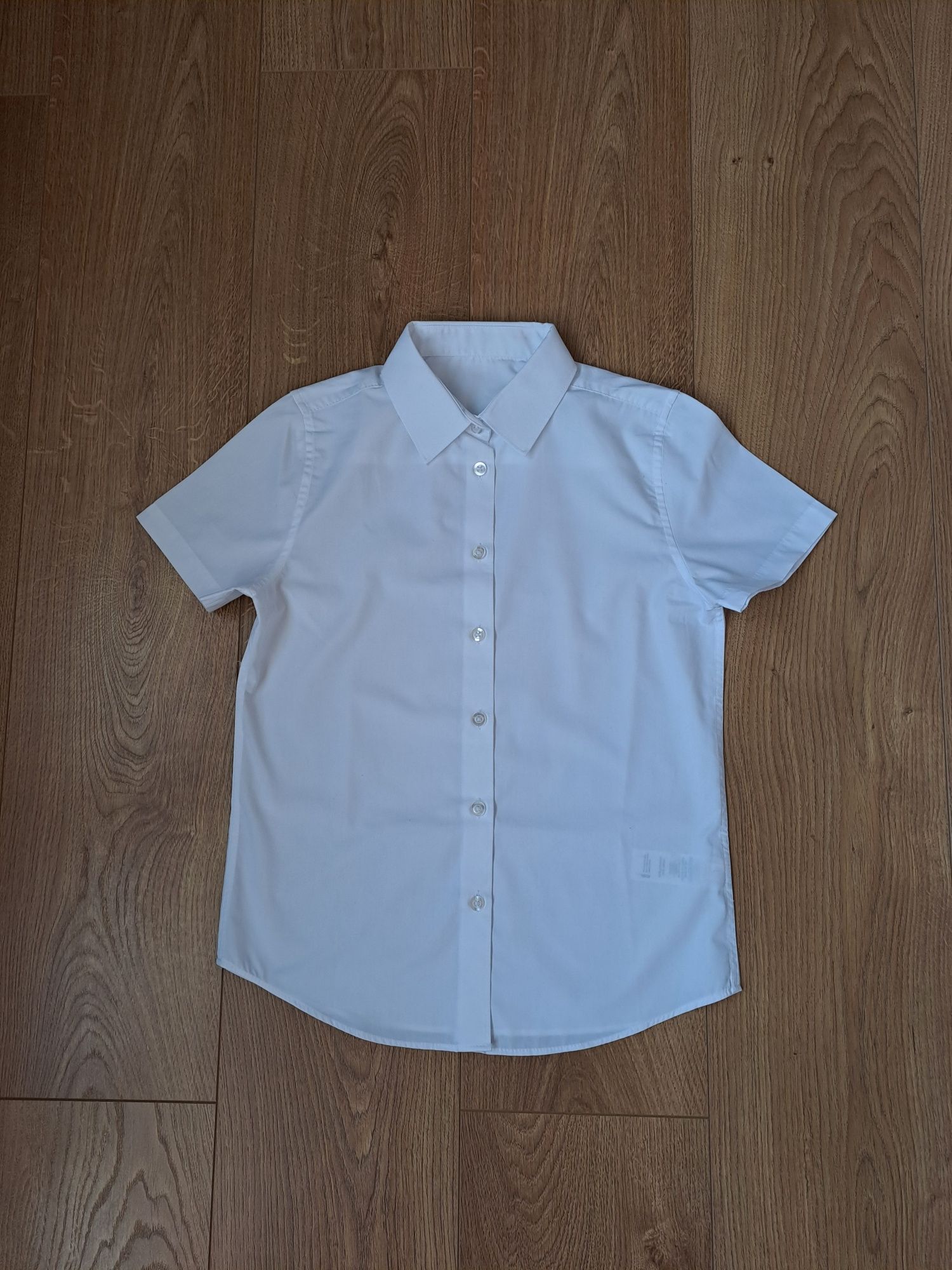 Костюм/белая рубашка с коротким рукавом для мальчика/чёрные брюки