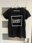 czarna bluzka t-shirt sassy house L
