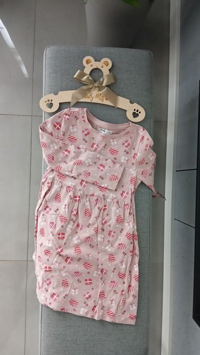 Świąteczna sukienka dla dziewczynki r.110