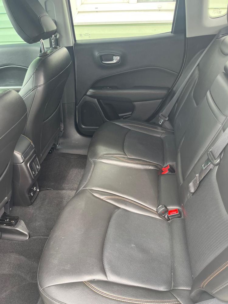 Продам Jeep compass
