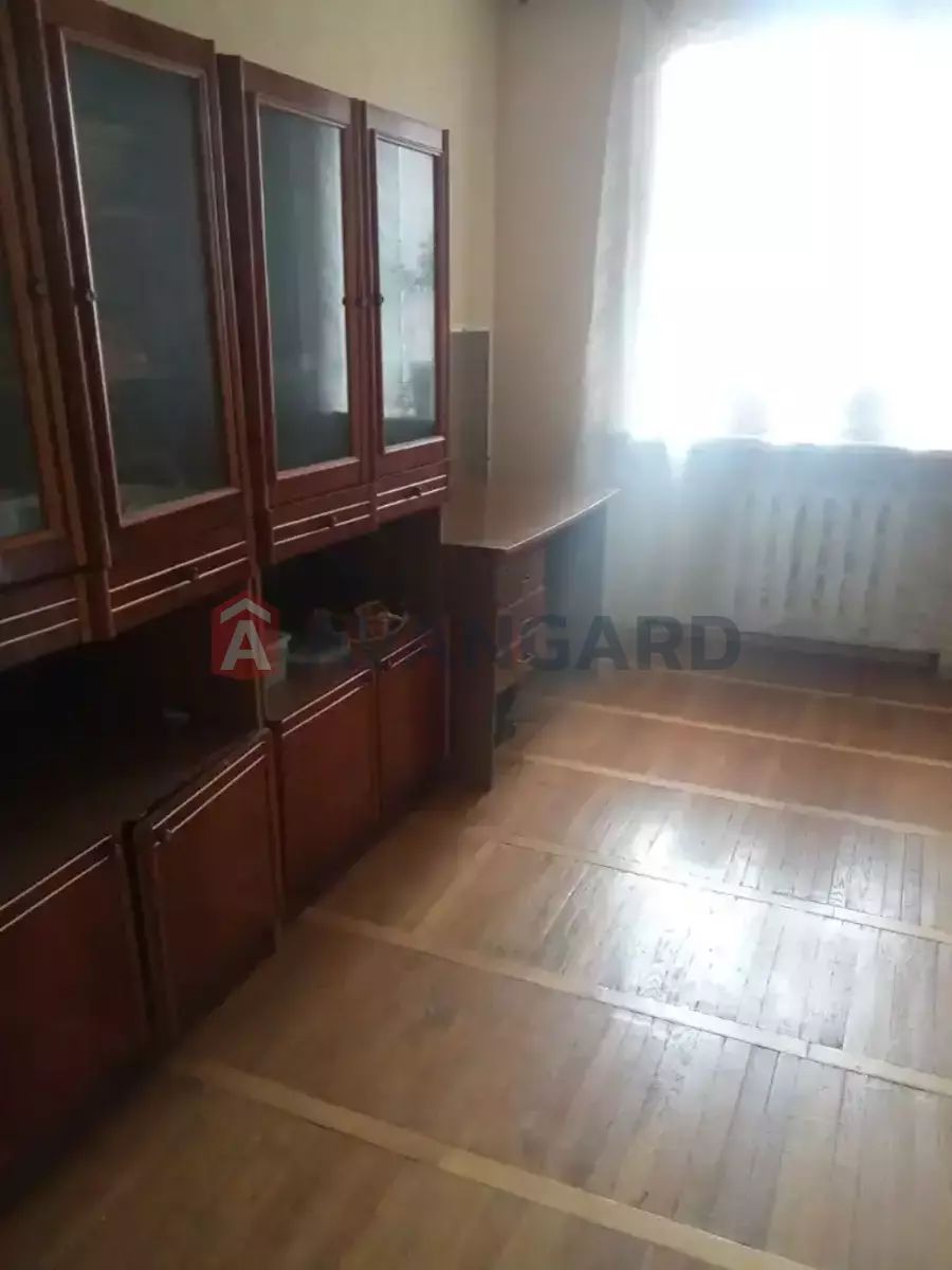 Продам 3-комнатная рядом с ДАФИ и Эпицентром, Тополь-1