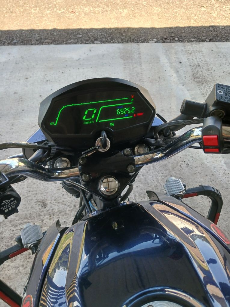 Lifan cityr 200.