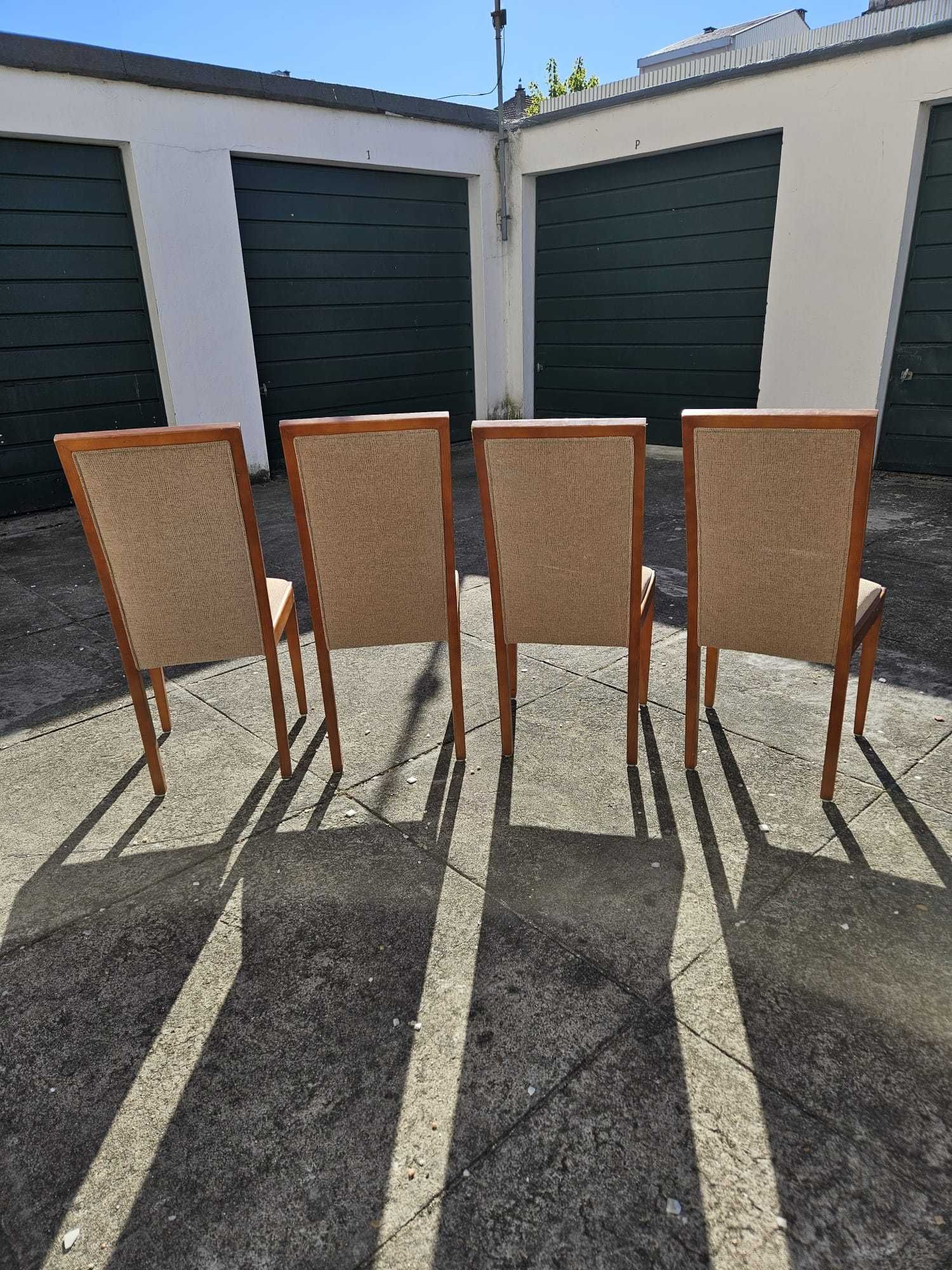 4 cadeiras de sala (20€/cada)