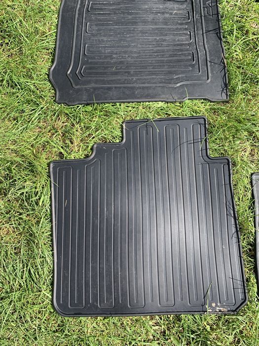 Коврики Totota Camri 50-55 гумові оригінал