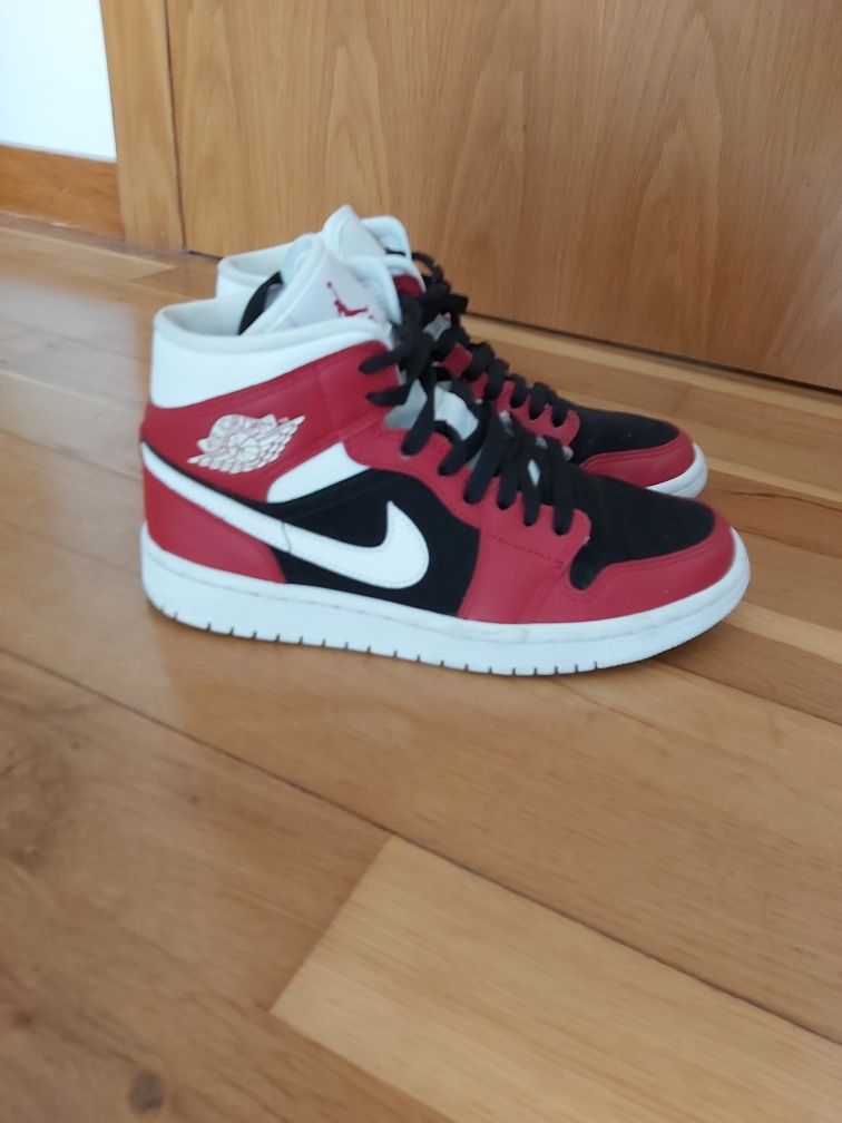 Jordan 1 Mid Gym Red Black