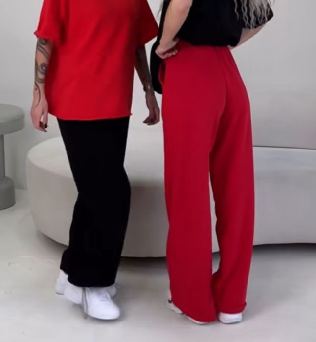 Червоні Штани палаццо та Футболка Вишиванка