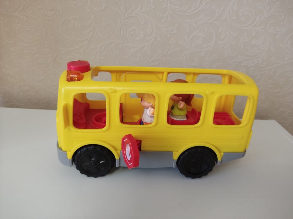 Fisher price  школьный автобус музыкальный