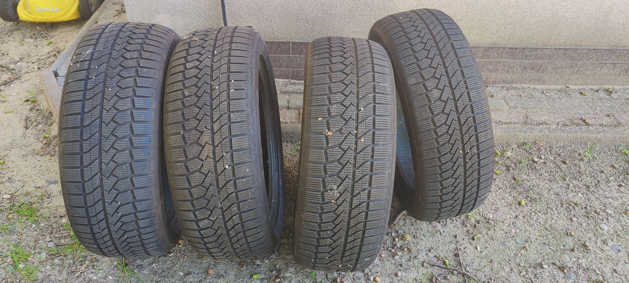 Opony zimowe SUV Goodride 235/50R19