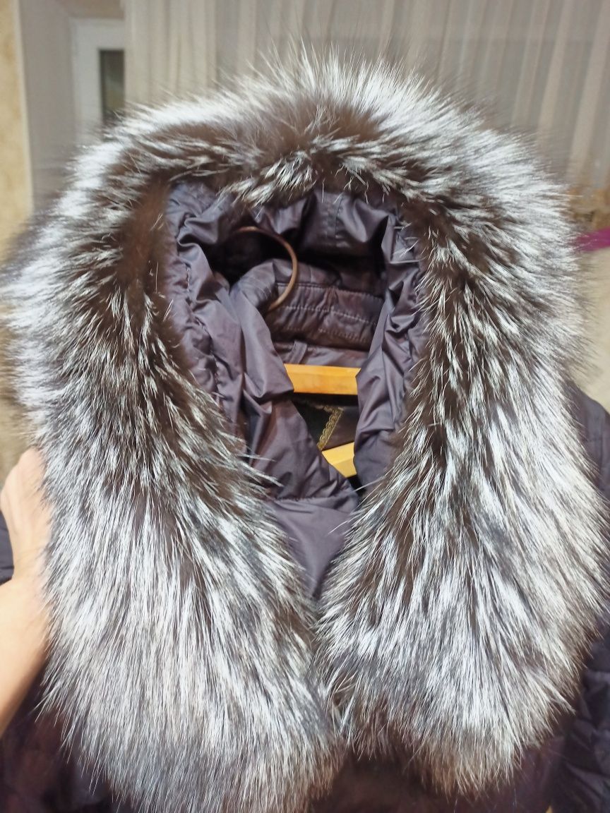 Фірмовий пуховик Snow owl і зимова куртка з натуральним хутром чорнобу