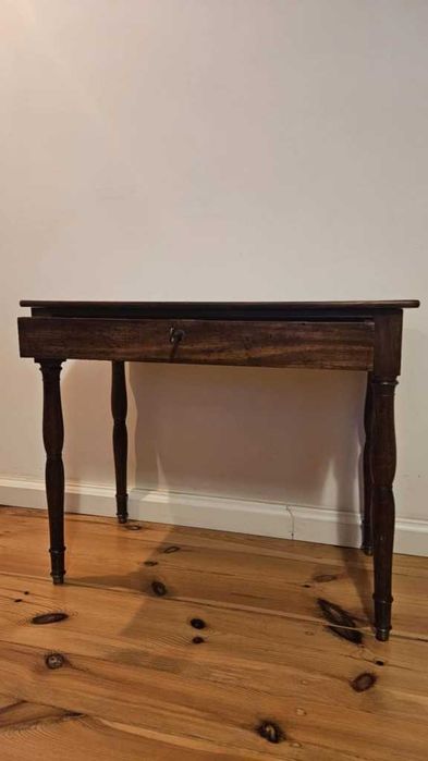 Stolik z duszą – mahoń, początek XX wieku, drewno