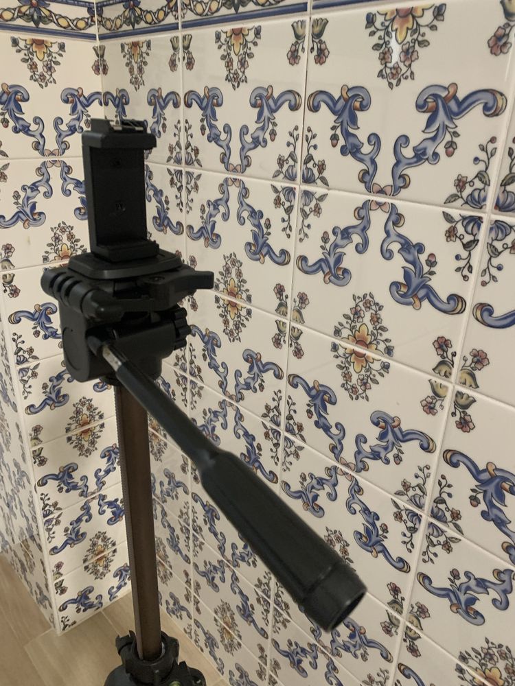 Tripe para maquina forografica com  suporte para telemovel