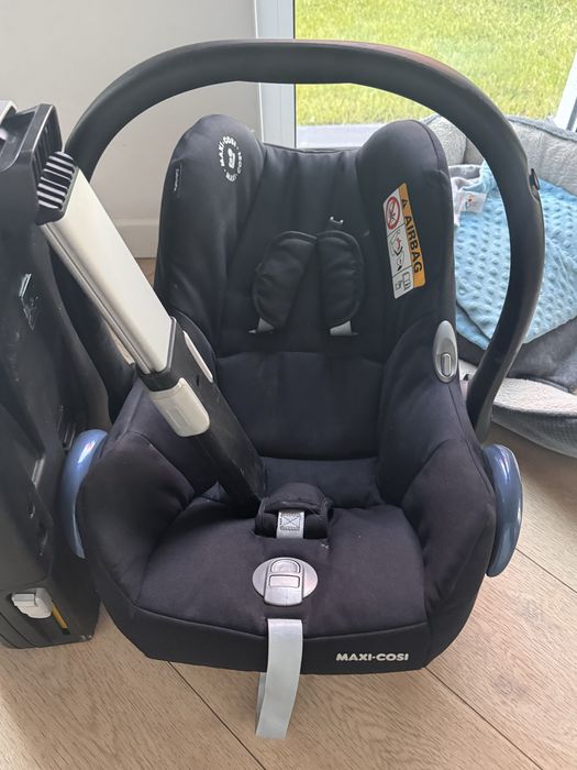 fotelik samochodowy Maxi-Cosi CabrioFix z bazą