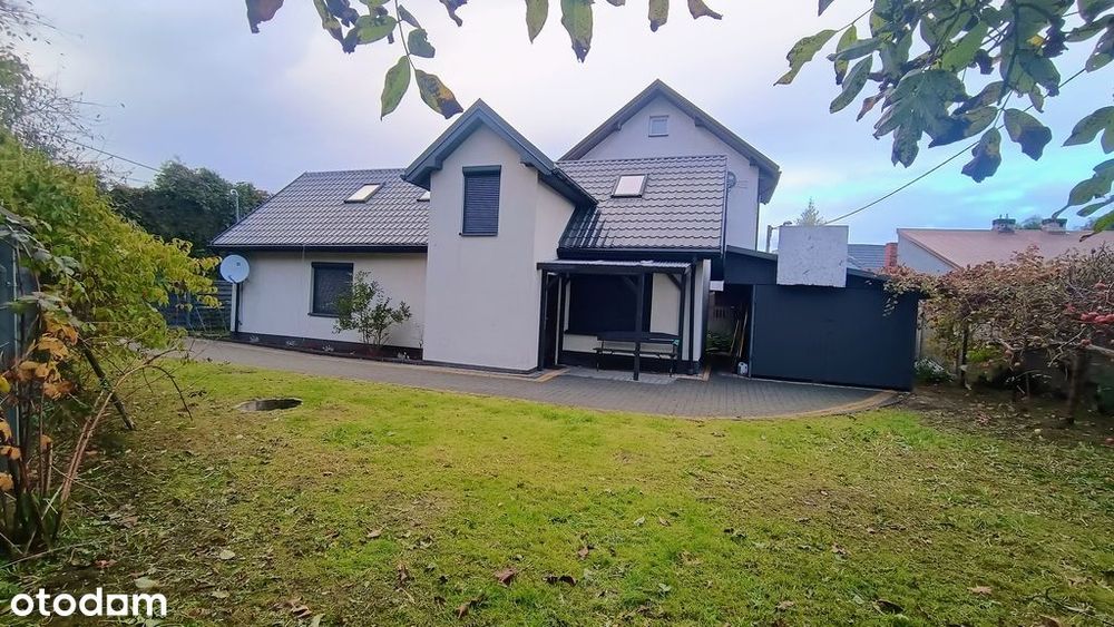 Kameralny dom przy spokojnej ulicy